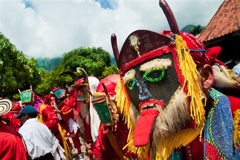  The Dancing Devil -  A Colombian Folk Tale Exploring Temptation and Morality!